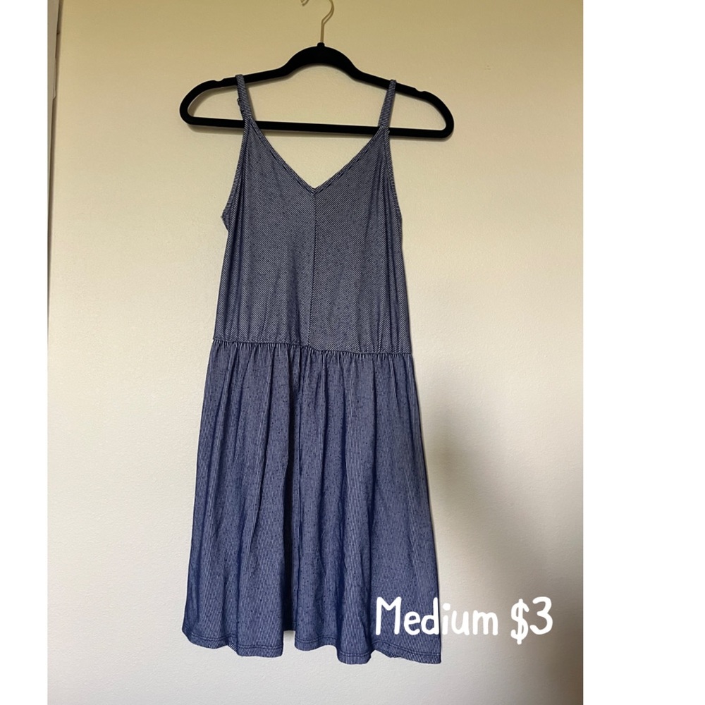 Various dresses - Picture 9 of 10